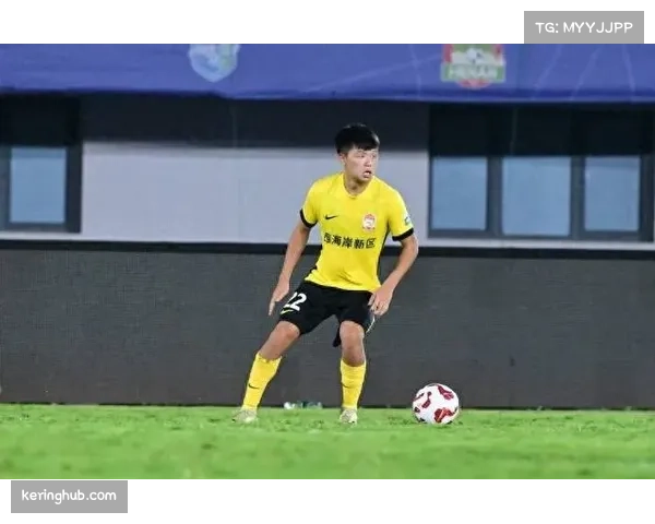 海港边卫杨希抢断过人数据亮眼 本土新援中的标杆式表现